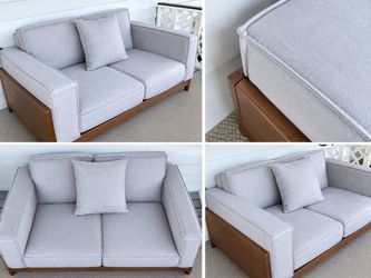 Sofa/couch with wooden frame