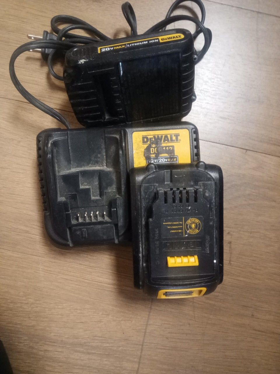 DeWalt lithium ion charger