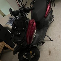 2024 Flywing Red Tank 200cc Scooter *New Condition*