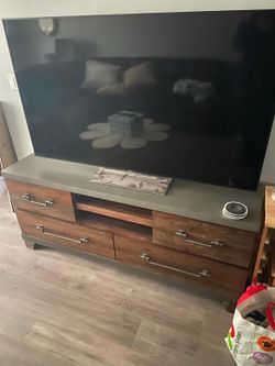 Pick up in Secaucus, New Jersey TV is $250. Stan is $100 delivery available for a fee curbside drop off.