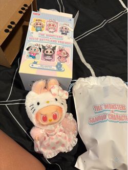 Labubu X hello kitty