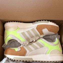 Men’s Like New Adidas…. Size 12 ! Excellent Condition 9.5/10 ! Asking Only $65 Obo … Make Offer ! 