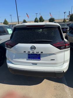 Nissan Rogue AWD SUV – White