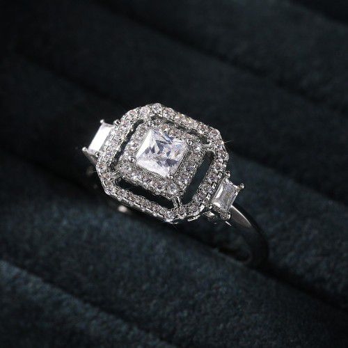 "Luxury Engagement Clear Gem Zircon Square Noble Dainty Ring for Women, K782
 
 