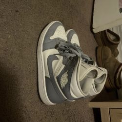 Jordan 1 Mid Trainers