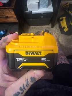 Dewalt Battery
