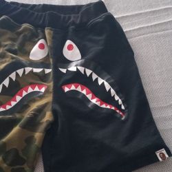 Kids Size Medium BAPE shorts. 100 Authentic 