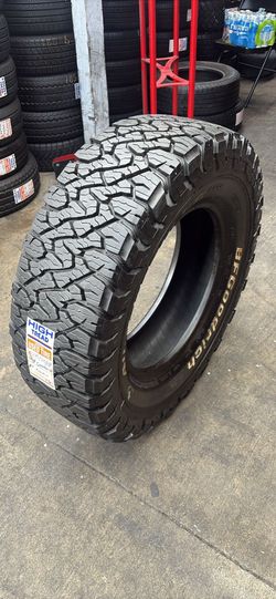 275/70/18 LT BF GOODRINCH KO3 (1 TIRE ONLY USED)