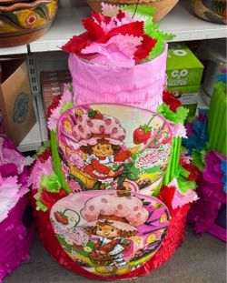 Classic Strawberry shortcake three tier pinata with balls
