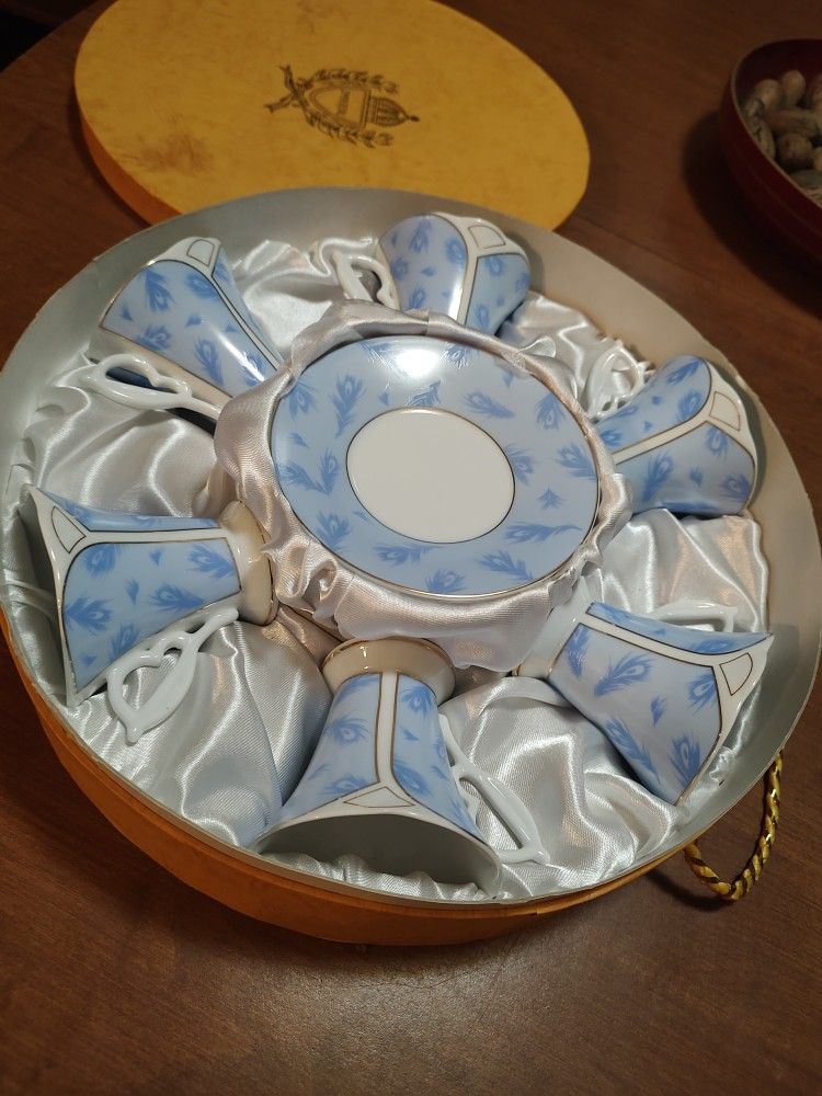 Imperial Italian Design Six Tea Cup Set