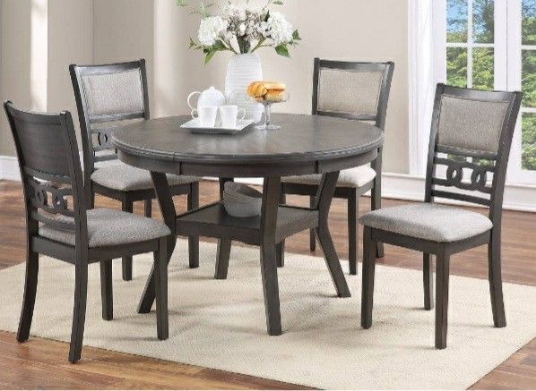 Round Dining table with 4 chairs