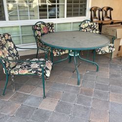Patio Set 4 Chairs And Table