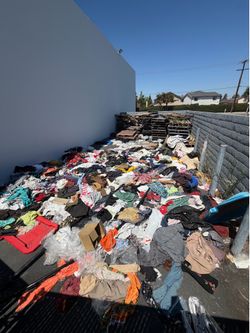 FREE CLOTHES! ROPAS GRATIS!