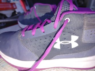 Under Armour. Girls Sneakers