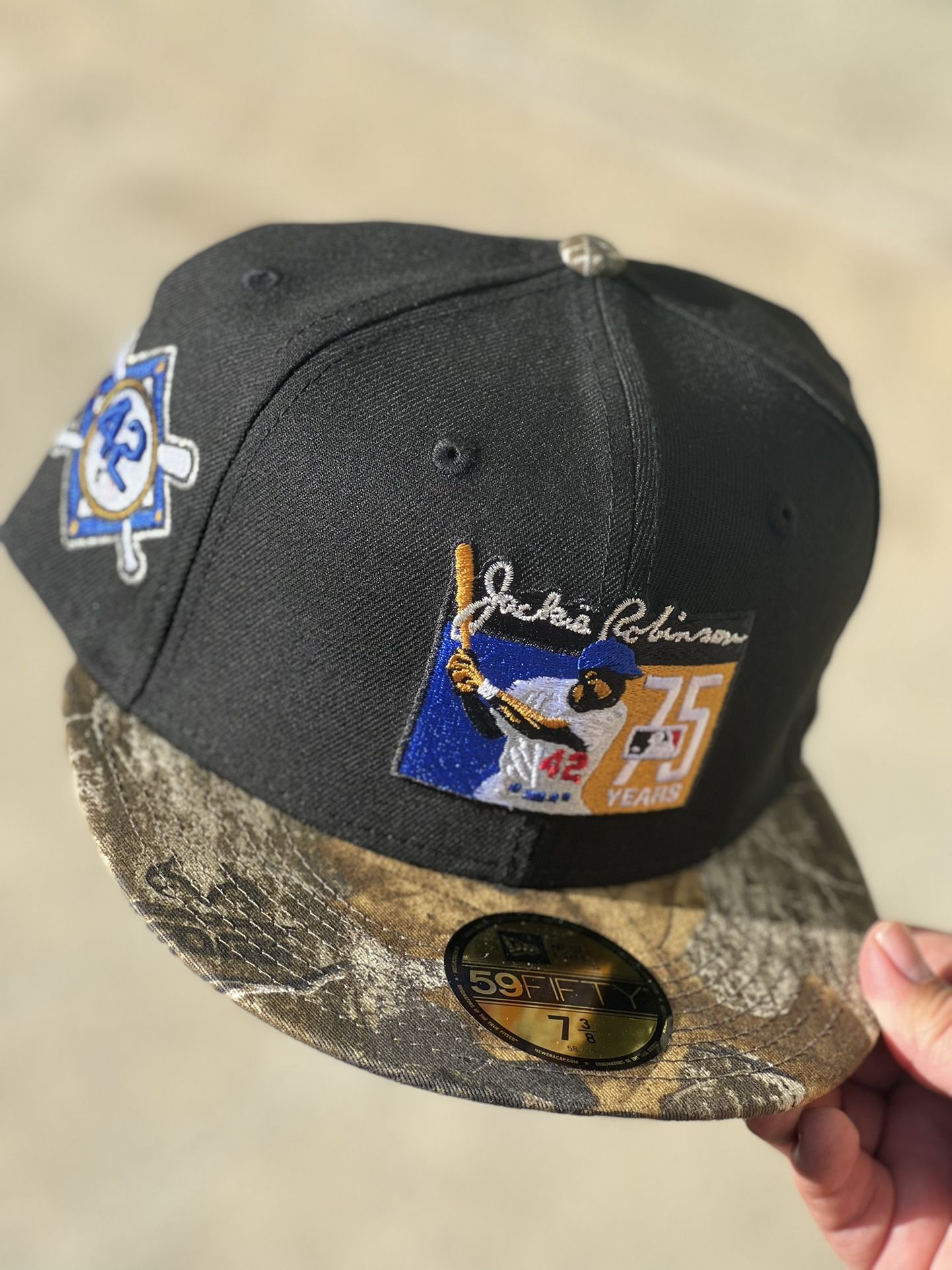 Real Tree Dodgers Jackie Robinson 7 3/8