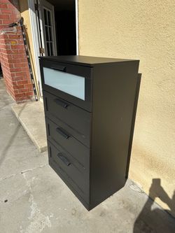 Black 4-Drawer Dresser