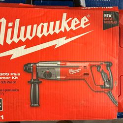 Milwaukee 8 Amp Corded 1 in. SDS D-Handle Rotary Hammer