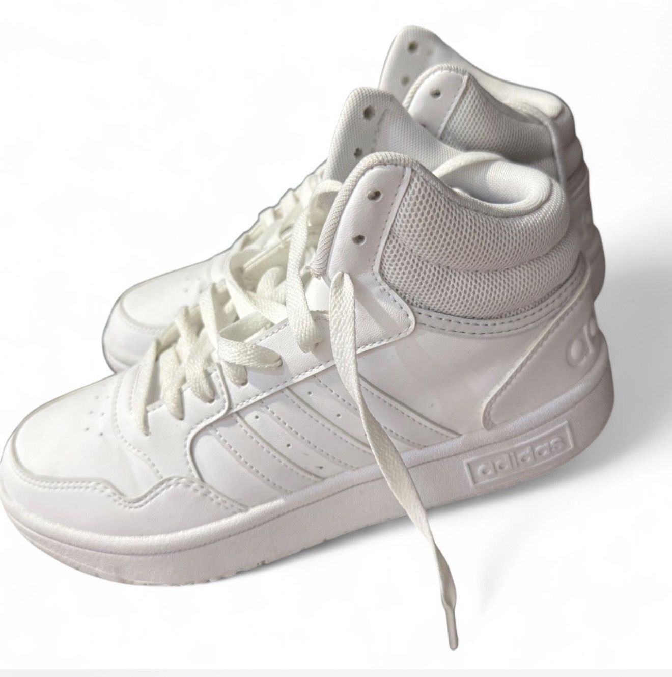 Women’s Adidas Sneakers
