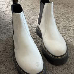 white and black doc marten dr marten chelsea boots / shoes (fit like a womens 6.5)