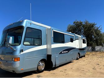 2000 Safari ZANZIBAR 39ft diesel pusher With 2’Slide outs