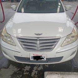 2011 Hyundai Genesis v8 4.6 385 horsepower