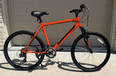 Nishiki Pueblo 21 Speed Mountain Bike – 20 Frame / 26" Tires (Like New!)