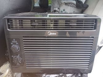 Air conditioner like new