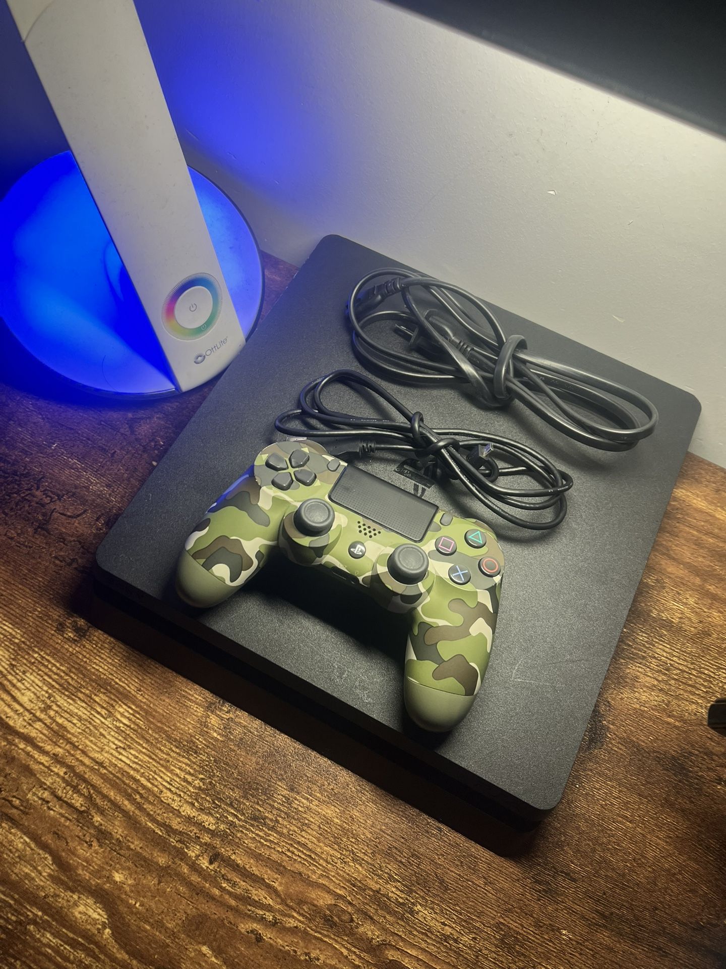 Ps4 Pro with camouflage ps4 controller and all cords and charger ๐ ๐ฎ