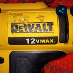 DeWalt 12 V Cordless Screw Gun With Drill Bits-REDUCED!