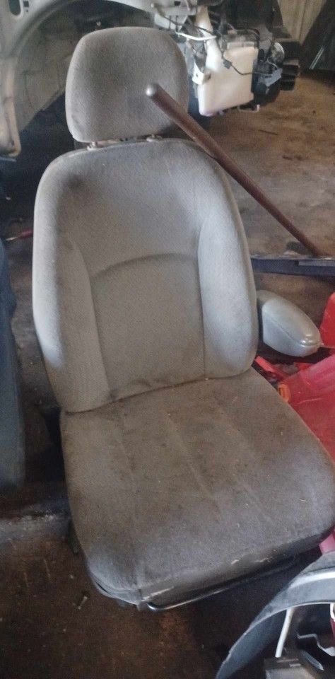 05 Caravan Passenger Seat