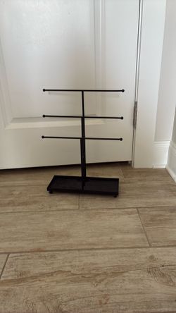 Black jewelry stand