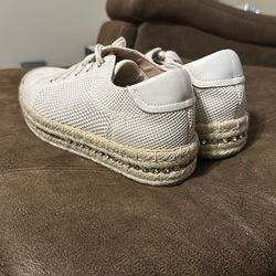 Chelsea and violet size 7