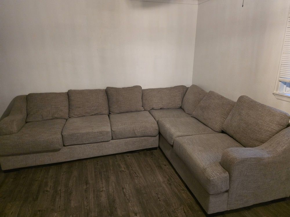 Sectional couch