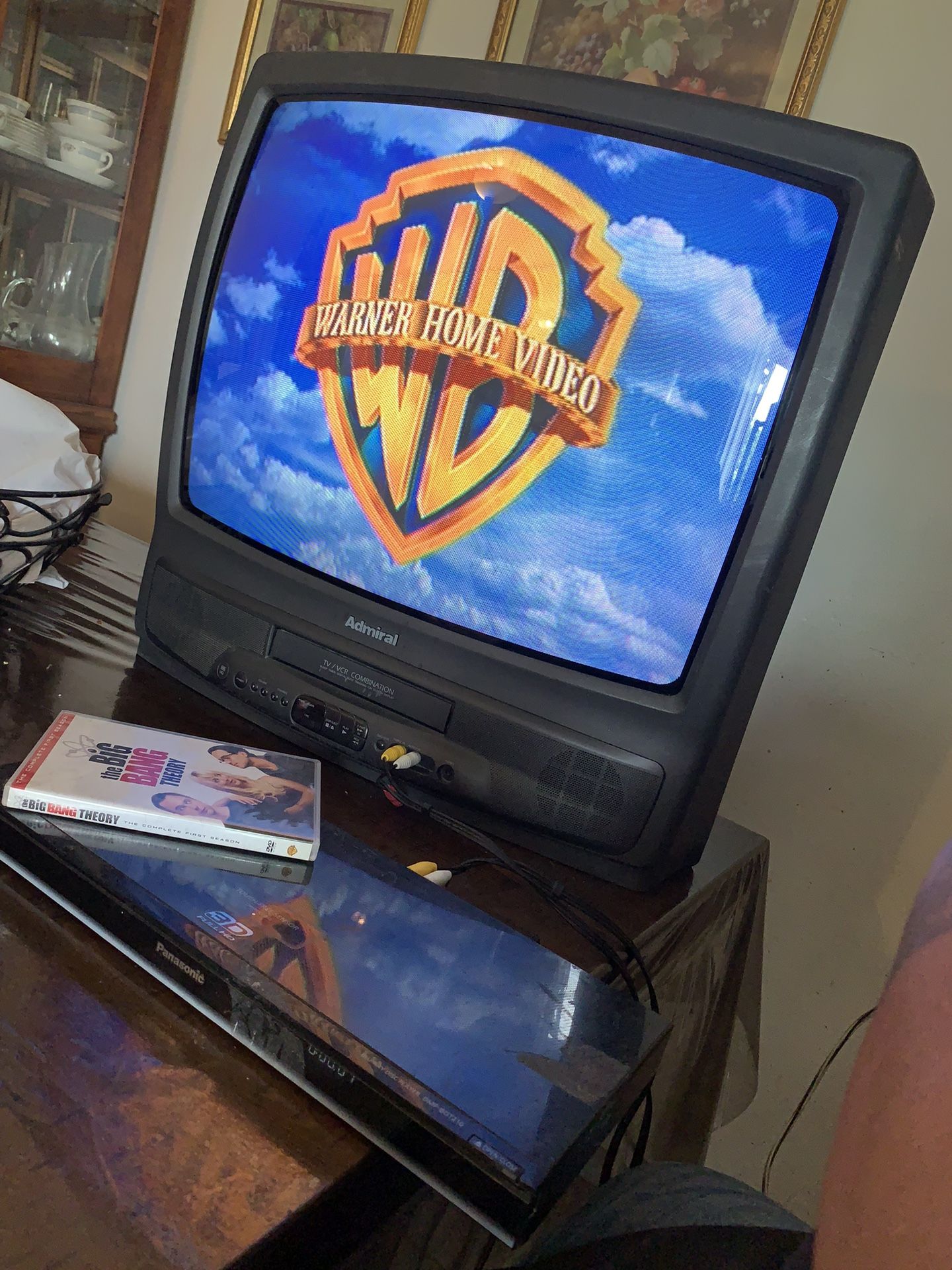 26in Admiral  Vhs Combo CRT Tv 