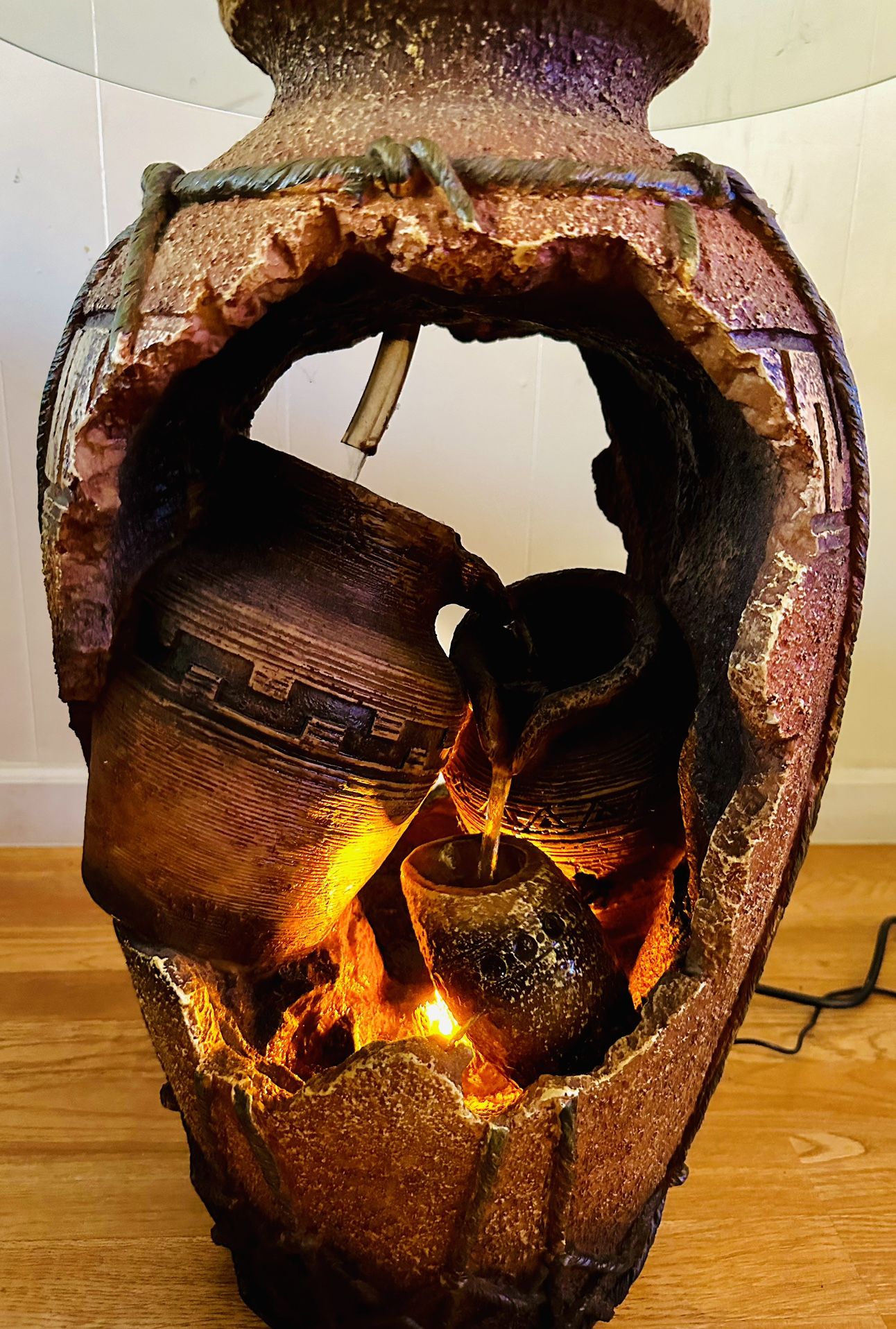 Indoor resin faux-pottery Fountain Table