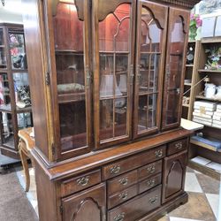 China Hutch 2pc American Drew