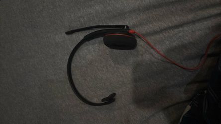 Wired headphones