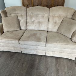 7 Ft Couch 