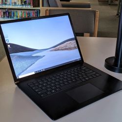 Microsoft Surface Laptop 5 ,15” 12th gen Core i7 8gb Ram 256gb SSD Storage