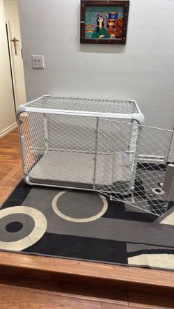 EVOLV Diggs large Crate + Bed and Training Aid