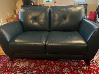 Leather love Seat Couch