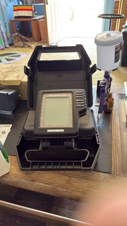 Portable, hummingbird platinum ID fishfinder
