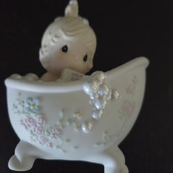 PRECIOUS MOMENTS "HE CLEANSED MY SOUL"  MINT!