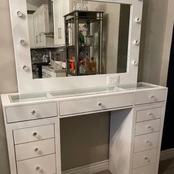 Makeup Vanity Set 