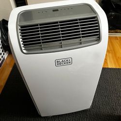 Portable Air Conditioner - Black and Decker 3 in 1,  12,000 BTU