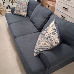 Pemberly Row  Couch with Accent Pillows in Navy