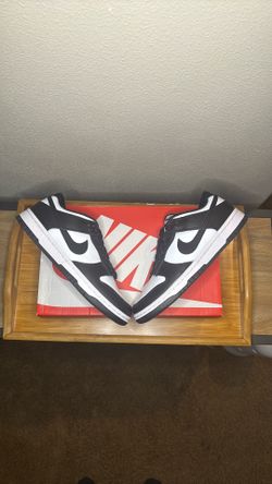 Nike Dunk ~ Panda ~ Black ~ 8w/6.5Y