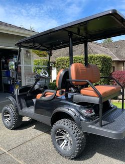 2022 ICON golf cart- Great condition and hardly used