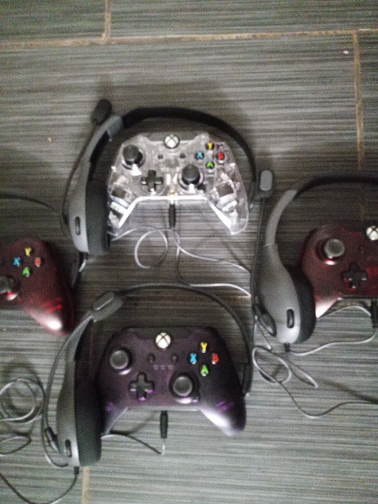 Open box but never been used buy ->1<- for ->10<- one set requires a level 30 headset and one Xbox One wired controller... or buy all for ->30<-