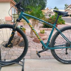 29 Inch Specialized Rockhopper Mountain Bike 